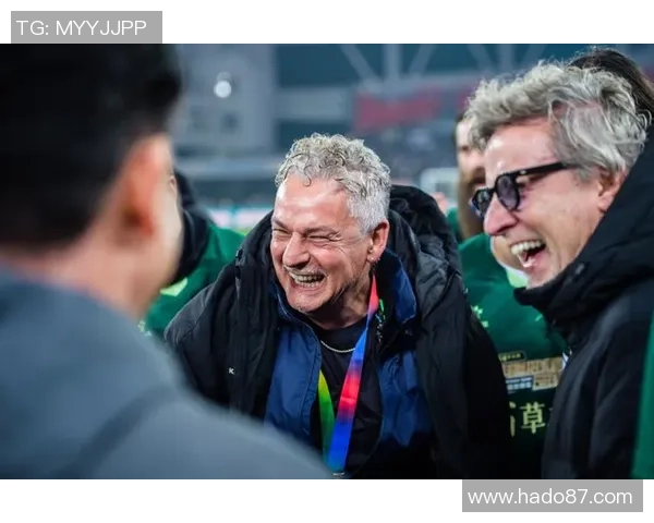 世界超级球星足球赛全球电视直播盛况引发球迷热潮 世界超级球星足球赛全球电视直播盛况引发球迷热潮